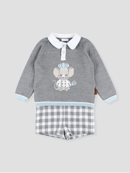 Los Fogones sweater and shorts