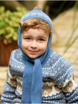 La Cabaña unisex knitted bonnet and scarf