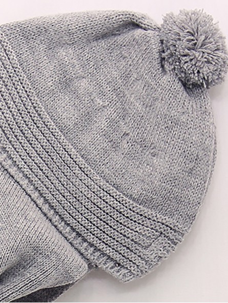 Unisex bonnet and scarf