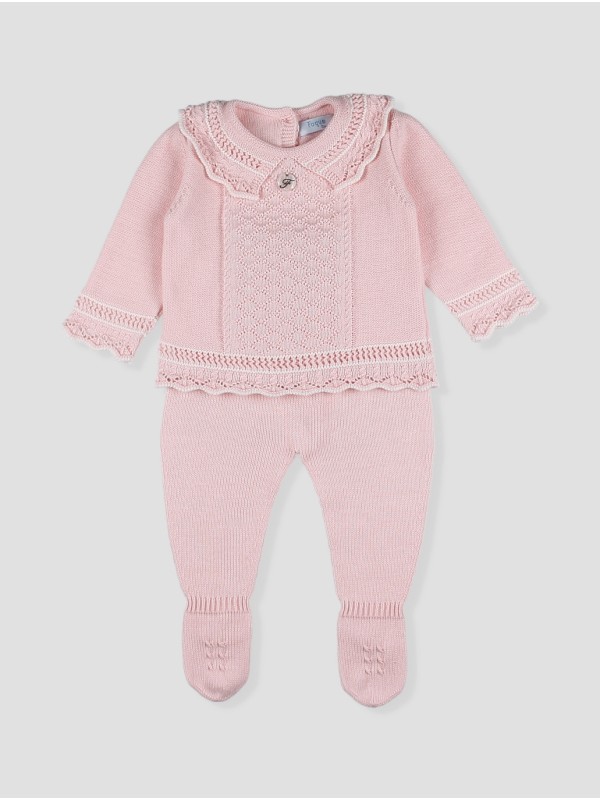 Ensueño first outfit 